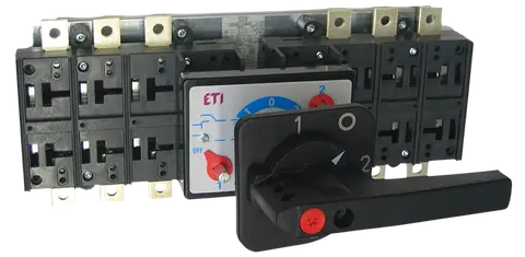 * LA5/D 2500A 4p COH
